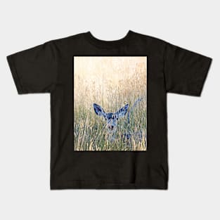 Hiding in the tall grass. Kids T-Shirt